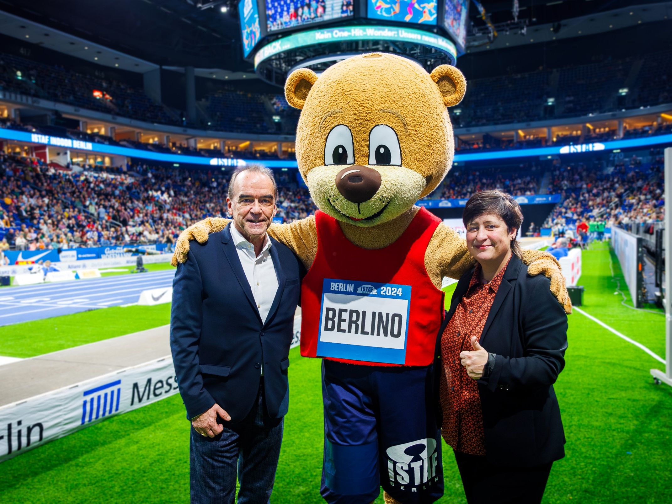 Gerhard Wilhelm, Sprecher der Geschäftsführung der Spielbank Berlin, unterstützte die Athleten zusammen mit Berlino, dem ISTAF Maskottchen, und Franziska Becker, der neunen Staatssekretärin für Sport 