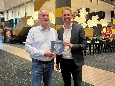 CDU-Abgeordneter Danny Freymark (r.), mit BERLINboxx-Chefredakteur Eberhard Vogt