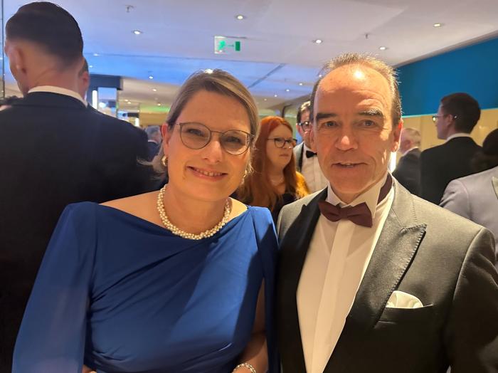 Gerhard Wilhelm, Sprecher der Geschäftsführung der Spielbank Berlin, mit Dr. Stefanie Hubig, Bundesministerin der Justiz und für Verbraucherschutz