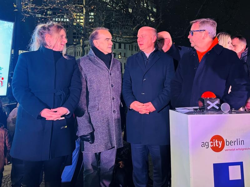 City West im Glanz: Der Kurfürstendamm strahlt Berlin in die Weihnachtszeit