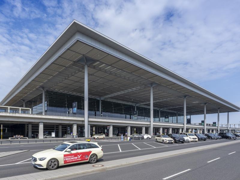 Zufahrtsrecht für Berliner Taxis am BER ab 2027 eingeschränkt