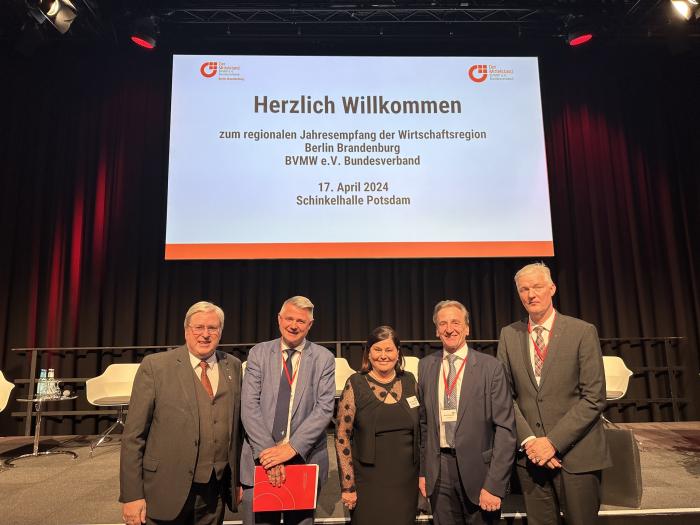 v.l.: Prof. Dr. Jörg Steinbach, Andreas Jahn, Birgit Derwanz-Dahlmann, Dipl.-Ing. Gerald Rynkowski, Dr. Hans-Jürgen Völz