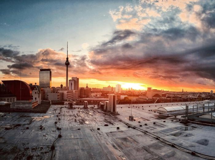 Berlin erwacht in neuem Licht