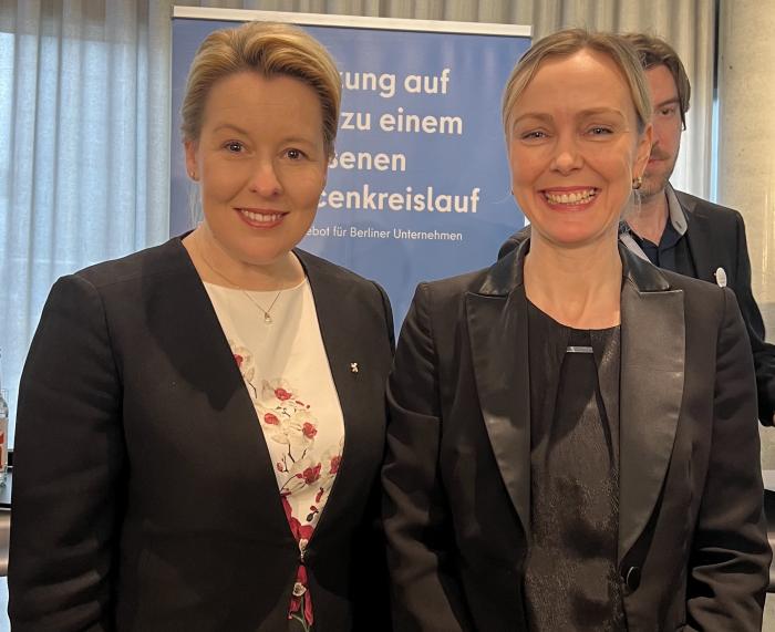 v.l.: Franziska Giffey, Senatorin für Wirtschaft, Energie und Betriebe﻿, und Manja Schreiner, Senatorin für Mobilität, Verkehr, Klimaschutz und Umwelt