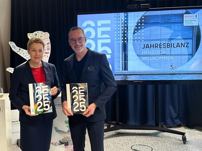 Wirtschaftssenatorin Franziska Giffey und Dr. Stefan Franzke präsentieren die Jahresbilanz von Berlin Partner