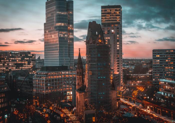 Vom Handelsort zum Erlebnis-Boulevard - der Kurfürstendamm