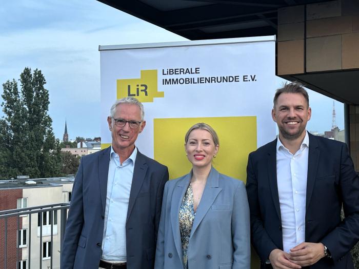 Liberale Immobilienrunde: v.l.n.r.: Andreas Schulten (Stadtwerte, stv. Vorstandsvorsitzender LIR), Kaya Michaela Müssig (PERISKOP, stv. Vorstandsvorsitzende LIR), Danny Freymark (MdA, stellv. Vorsitzender CDU-Fraktion Berlin)