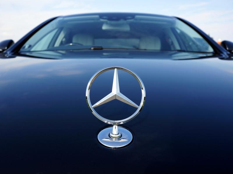 Mercedes-Benz verkauft Autohäuser an britischen Investor