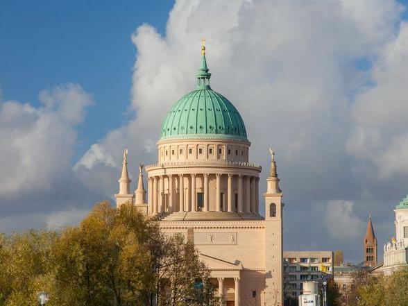 Immer mehr Wolken brauen sich über dem Stadtoberhaupt zusammen