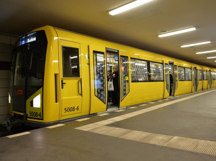 Für die EM hat die BVG mehr Züge im Einsatz