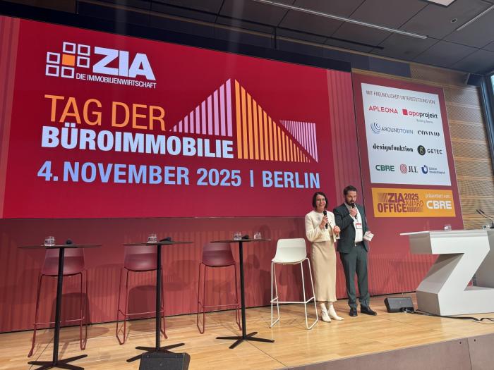 Die Veranstaltungseröffnung mit Martina Williams, Stellvertretende ZIA-Ausschussvorsitzende Büroimmobilien, und Christian Krauss, ZIA-Ausschussvorsitzender Büroimmobilien