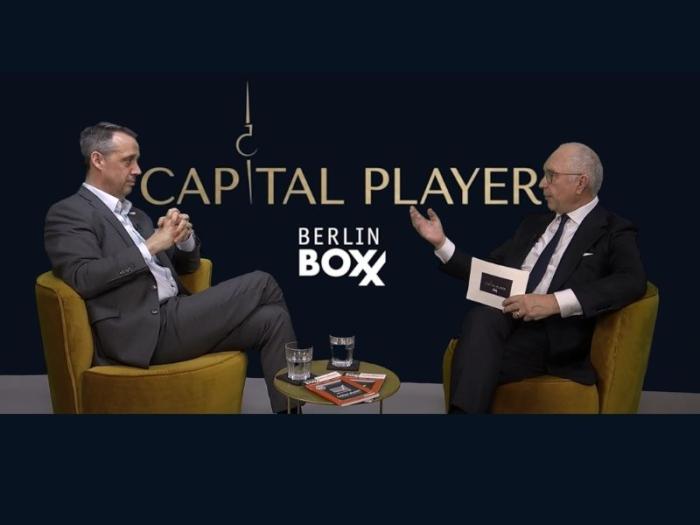 Auftakt von CAPITAL PLAYER: Wulf von Borzyskowski, CEO All3 Construction Germany, im Gespräch mit BERLINboxx-Verleger Frank Schmeichel