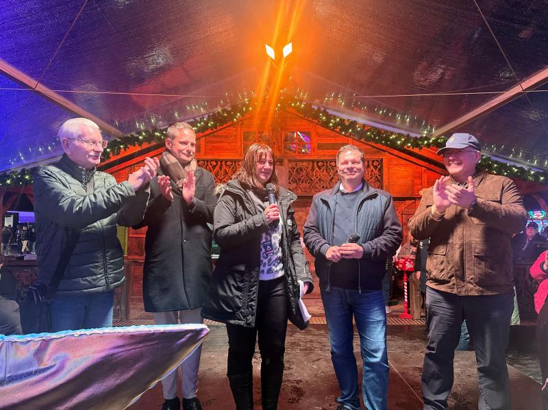 Funkelnder Auftakt in die Wintersaison – Lichtenberger Winterzeit verzaubert Berlin