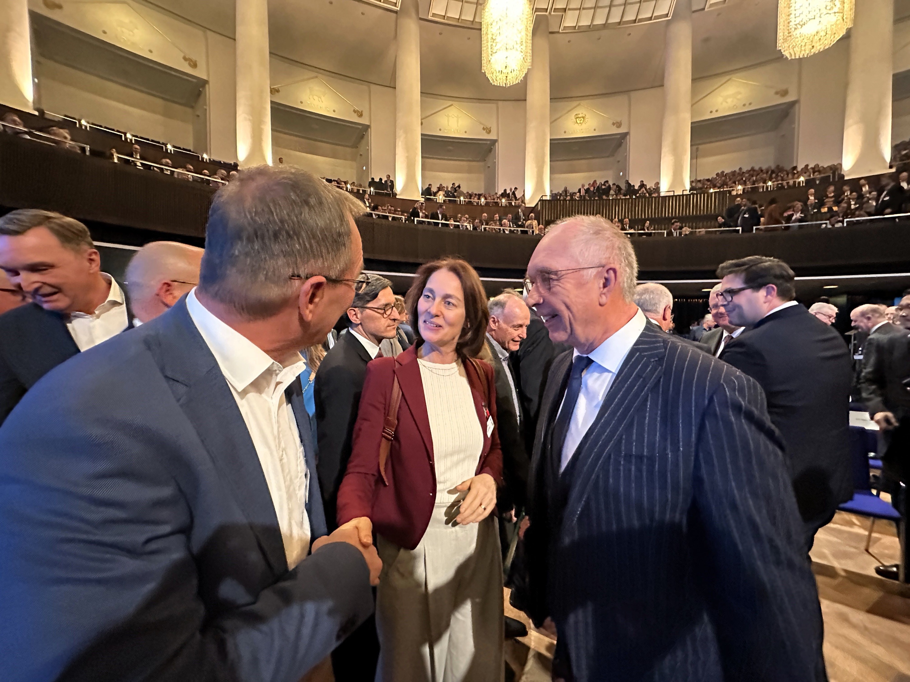 Jochem Schöppler, CEO Euromovement, Dr. Katarina Barley, Vizepräsidentin des Europäischen Parlaments, Frank Schmeichel, Business Network | BERLINboxx