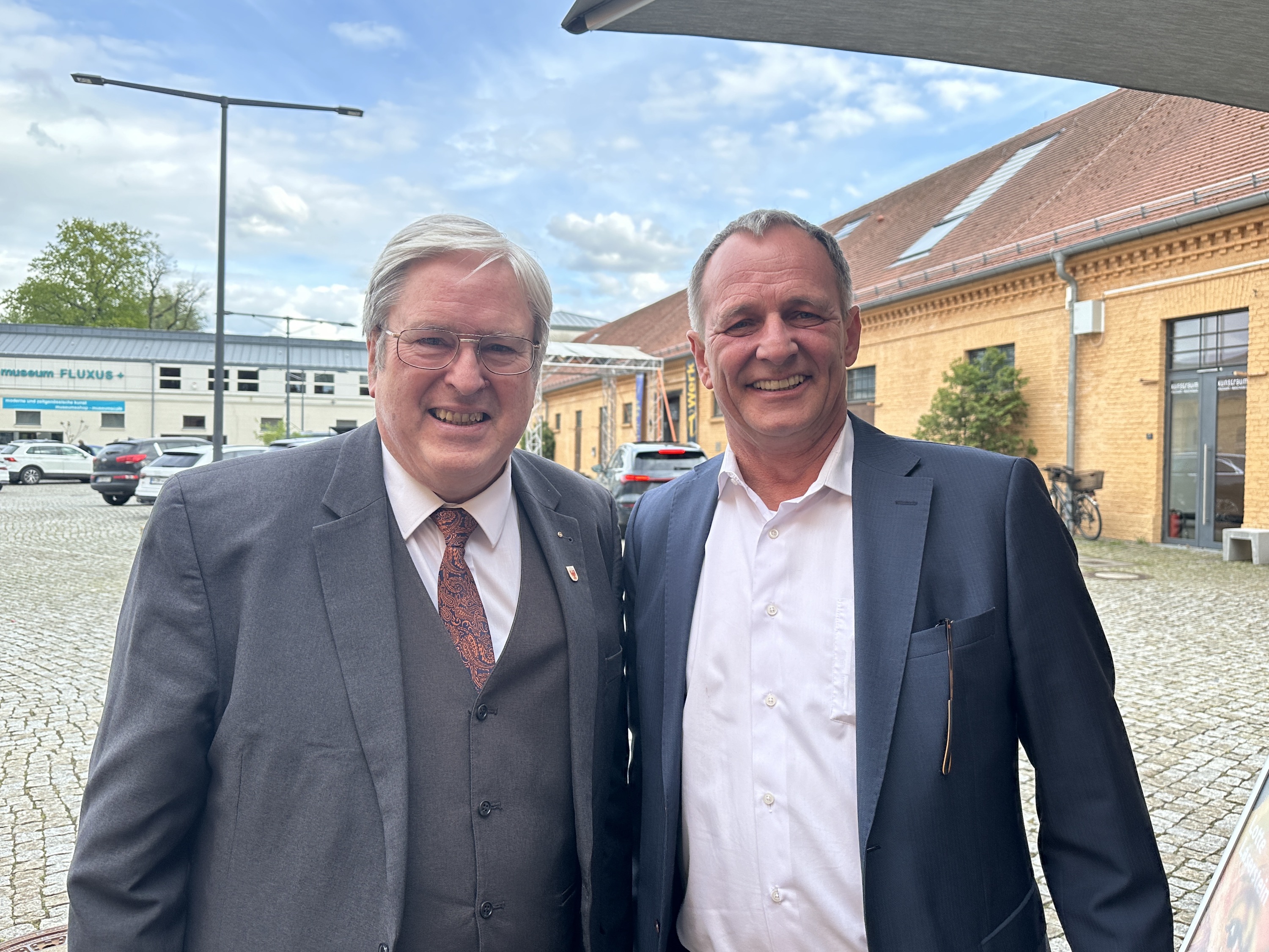 Powerduo: Brandenburgs Wirtschaftsminister Jörg Steinbach und Jochem Schöppler, CEO Euromovement | BERLINboxx